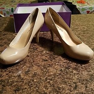 BNWT Nude Patent Leather Heels